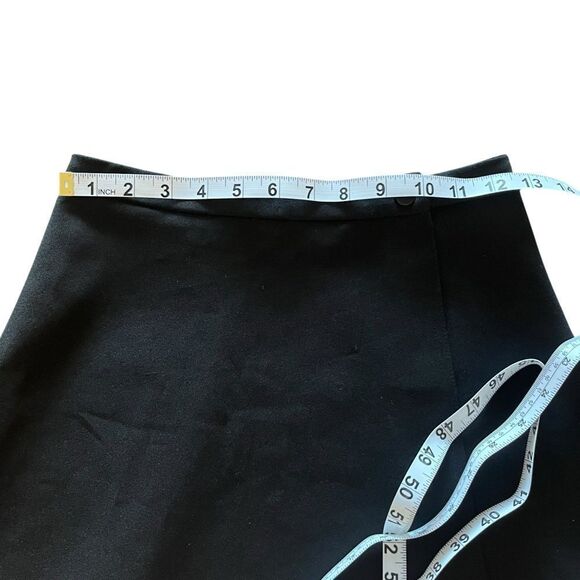 Vintage Guess Activewear Wrap Skirt - Picture 4 of 6